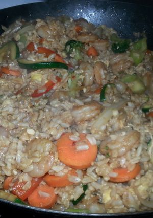 A picture of Shrimp fried rice.