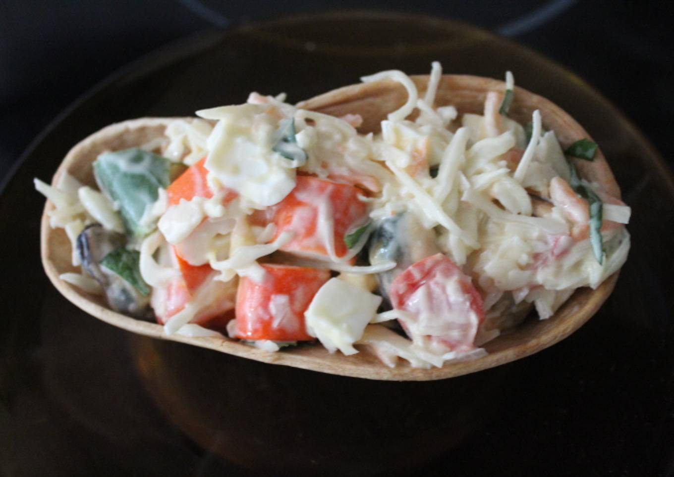 Barquitas de trigo con ensalada de marisco