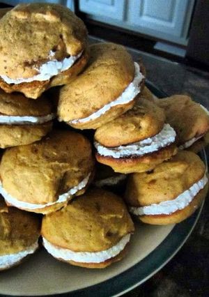 A picture of Pumpkin Whoopie Pies.