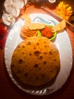 खाकरा (Khakhra recipe in marathi) रेसिपी चे मुख्य फोटो 