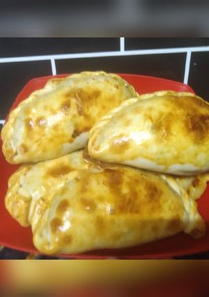 Una foto de Empanadas de pollo cremosas