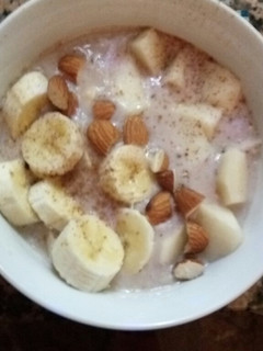 Una foto de Porridge de pera y plátano