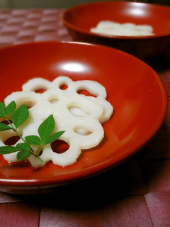 A picture of Pickled Lotus Root.