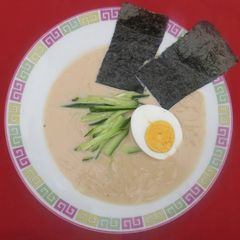 A picture of Easy Cold Ramen Noodles with Somen Noodles.