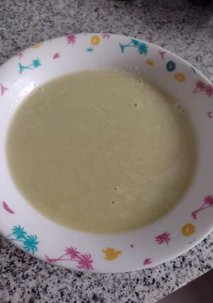 Una foto de Crema de poro y espárrago