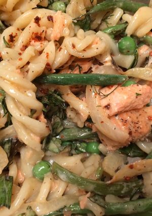 A picture of Rotini With Salmon And Haricots Verde.