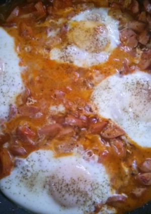 A picture of Egg's supreme.
