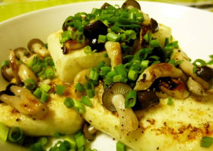 Very Delicious Stir-fried Tofu with Shimeji Mushrooms and Salt