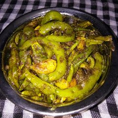 A picture of Lahsun Hari mirch ka achar.