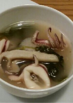 A picture of Thai-style Seafood Spicy Soup.
