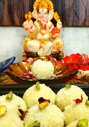 A picture of Instant milk powder ladoo.