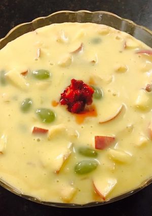 A picture of Custard fruit salad.