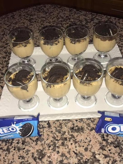 Una foto de Natillas de caramelo con oreo y Nutella