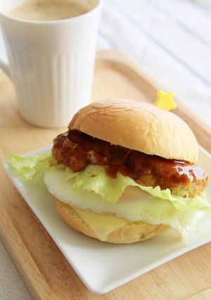 A picture of Hamburger Buns.