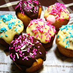 A picture of Easy Chocolate Cupcakes for Valentine's Day.