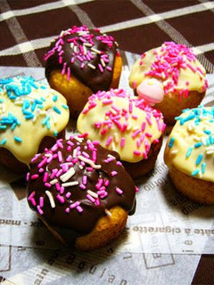 A picture of Easy Chocolate Cupcakes for Valentine's Day.