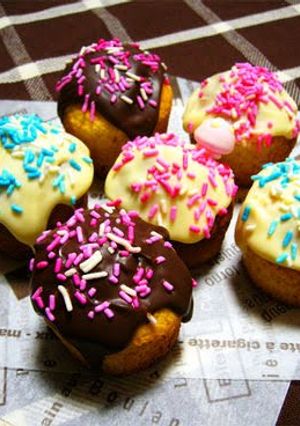 A picture of Easy Chocolate Cupcakes for Valentine's Day.