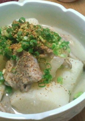 A picture of Creamy Pork Cartilage Miso Soup.