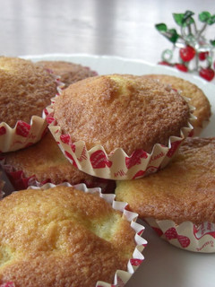 A picture of Simple Apple Madeleines.
