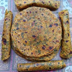 A picture of Nourish Fenugreek Thepla.