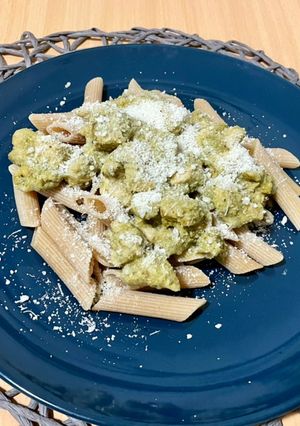 Pesztós csirkemell recept fotója