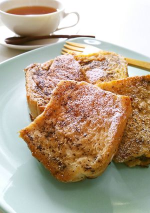 A picture of Tea Flavored French Toast.