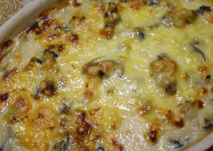 Easy To Make Oyster and Spinach Gratin