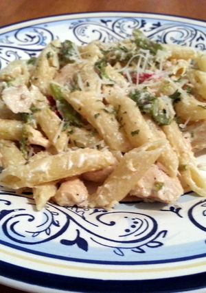 A picture of Chicken Penne with Asparagus.
