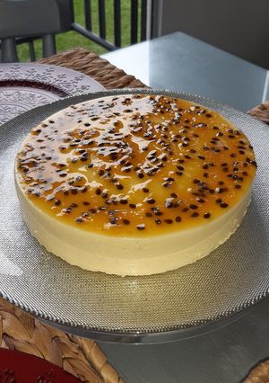 Una foto de Postre de maracuyá