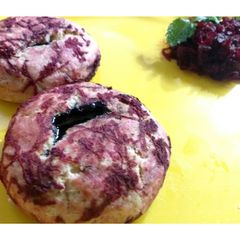 Beetroot choco lava cookies A picture of Beetroot choco lava cookies.