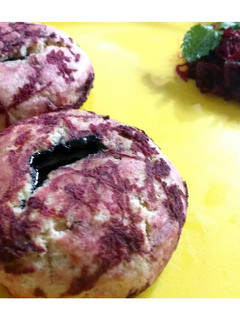 A picture of Beetroot choco lava cookies.