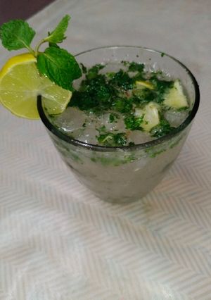 वर्जिन मोजितो (Virgin Mojito recipe in Hindi) रेसिपी मुख्य फोटो
