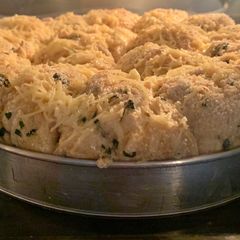 A picture of Cheesy malunggay bread.