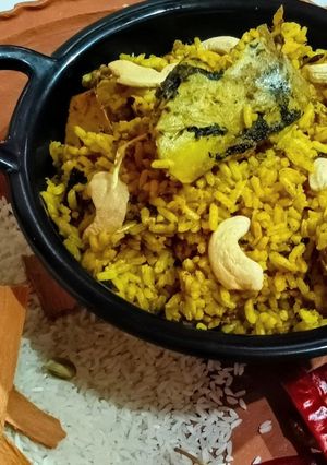 গোবিন্দভোগ চাল ও রুই মাছের মাথা দিয়ে মুড়িঘন্ট (Murighonto recipe in Bengali) রেসিপির প্রধান ছবি