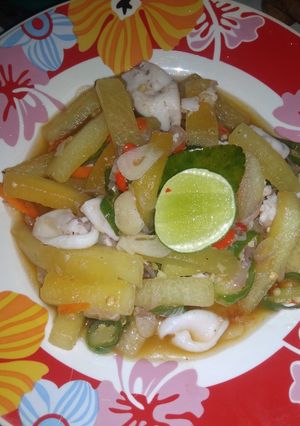 Foto resep Tumis kulit semangka with squid