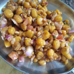 A picture of Corn chaat.