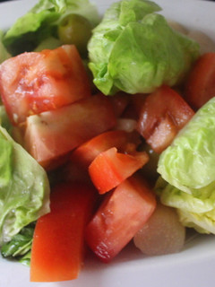 Una foto de Ensalada con cuatro ingredientes