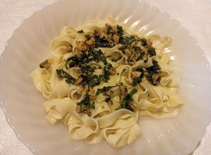Una foto de Tallarines al pesto (caseros)