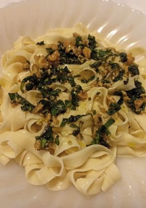 Una foto de Tallarines al pesto (caseros)