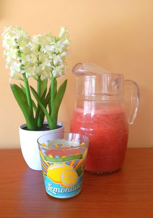 Foto principal de Limonada de sandía y hierbabuena