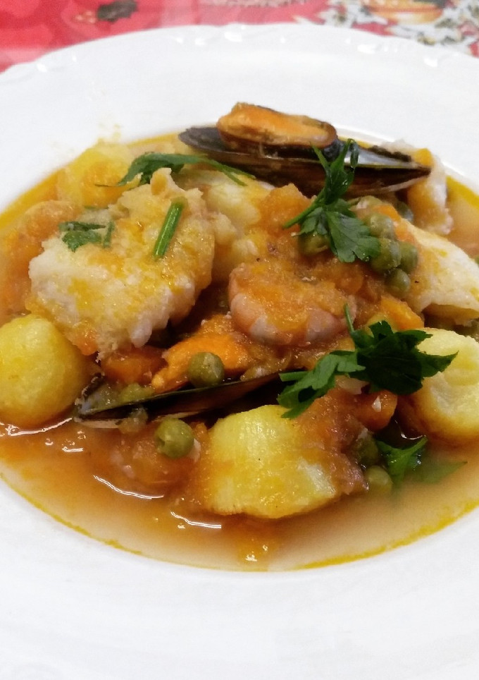 Una foto de Bacalao con gambas y mejillones