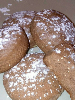 Una foto de 🎄🍫Polvorones de chocolate🍫🎄