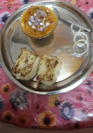 पाव भाजी (Pav bhaji recipe in Hindi) रेसिपी मुख्य फोटो