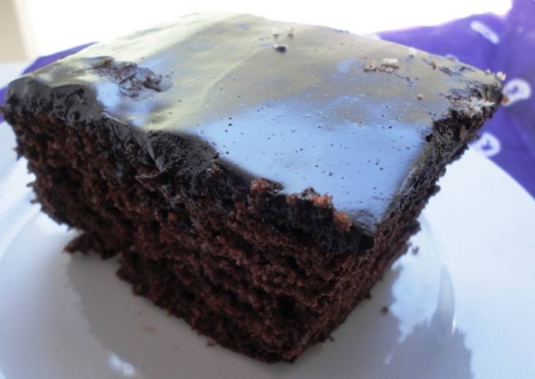 Simple Way to Make Quick Moist Chocolate Cake