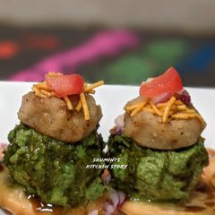 A picture of Rasgulla Chaat.