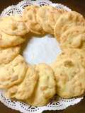 Biscotti con cioccolato bianco e noci di Macadamia