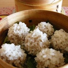 A picture of Ginger Scented Meatballs with Glutinous Rice.