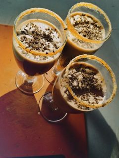 कोल्ड कॉफी (Cold coffee recipe in hindi) रेसिपी मुख्य फोटो
