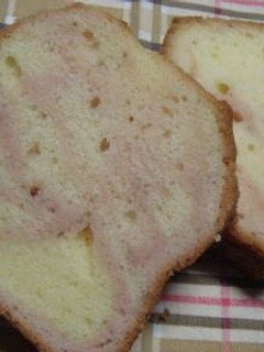 A picture of Sakura (Cherry Blossom) Pound Cake.