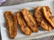 A picture of firm bananas